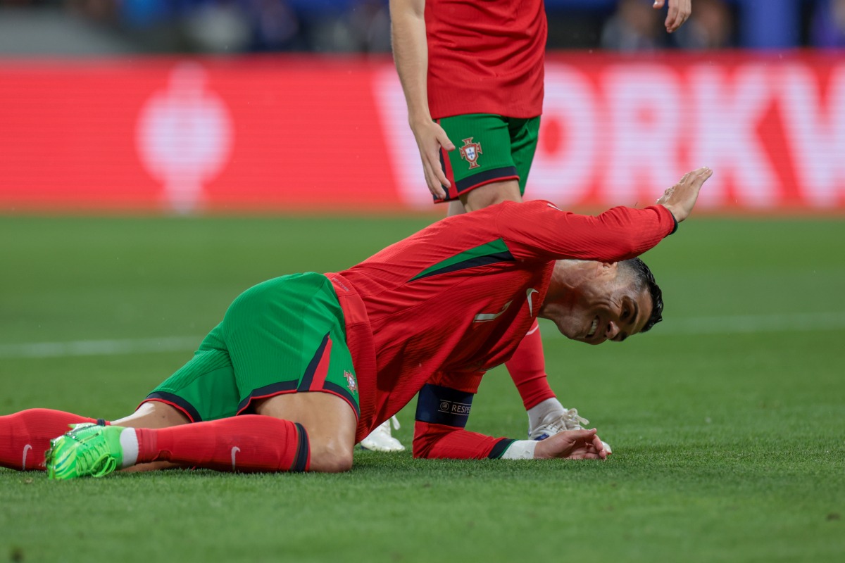 精彩赛事波澜壮阔,球场激战异常激烈 精彩赛事波澜壮阔,球场激战异常激烈